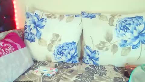 Snapshot of dinnydakrazx chatting on October 1, 7:25 am dinnydakrazx online show from October 1, 7:25 am