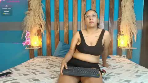Snapshot of dinokoandkimcyci chatting on May 28, 2:25 pm dinokoandkimcyci online show from May 28, 2:25 pm