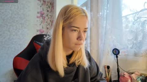 dinorahmroczkowski online show from October 11, 7:18 am