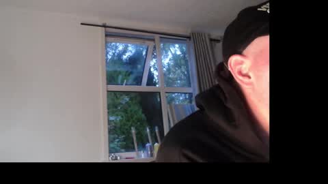 Snapshot of dinosilk chatting on October 29, 6:59 am dinosilk online show from October 29, 6:59 am