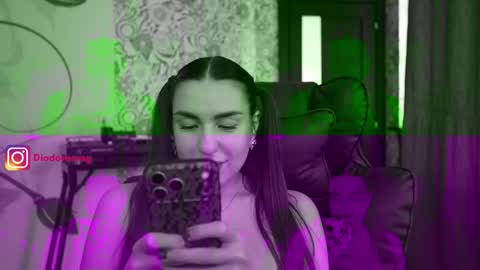 Snapshot of diodoramag chatting on June 9, 1:01 pm Diodora Magenta online show from June 9, 1:01 pm