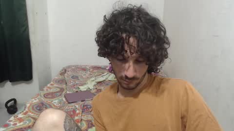 Snapshot of dioni_soe chatting on October 9, 2:31 am Henry online show from October 9, 2:31 am