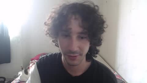 Snapshot of dioni_soe chatting on November 17, 6:14 pm Henry online show from November 17, 6:14 pm