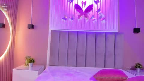 Cristal  online show from September 30, 3:33 am