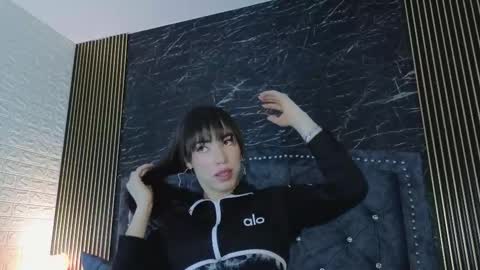 Snapshot of diosaa_golden chatting on November 2, 9:06 pm DIOSA online show from November 2, 9:06 pm