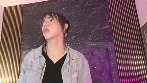 Snapshot of diosaa_golden chatting on November 3, 8:32 pm DIOSA online show from November 3, 8:32 pm