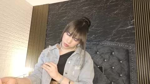 Snapshot of diosaa_golden chatting on November 8, 8:07 pm DIOSA online show from November 8, 8:07 pm