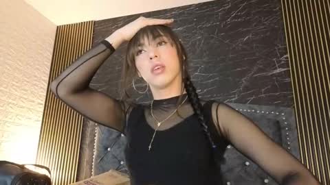 Snapshot of diosaa_golden chatting on November 9, 9:46 pm DIOSA online show from November 9, 9:46 pm