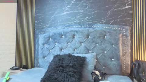 Snapshot of diosaa_golden chatting on November 20, 9:14 pm DIOSA online show from November 20, 9:14 pm