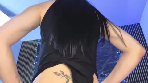 Snapshot of diosaa_golden chatting on December 13, 9:20 pm DIOSA online show from December 13, 9:20 pm