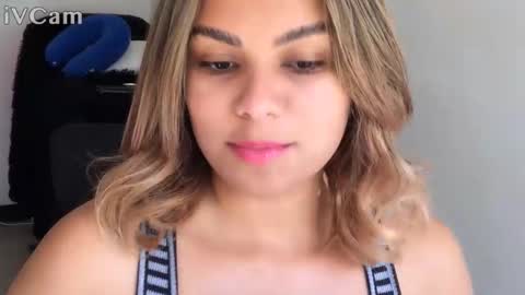 Snapshot of diosadeluniverso_ chatting on October 17, 5:59 pm diosadeluniverso_ online show from October 17, 5:59 pm