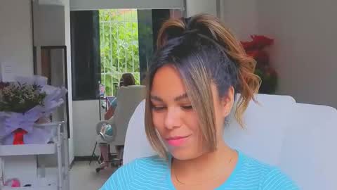 Snapshot of diosadeluniverso_ chatting on February 2, 12:59 pm diosadeluniverso_ online show from February 2, 12:59 pm