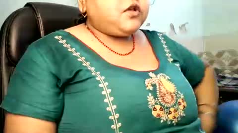 dipa2345569393 online show from July 26, 2:46 pm