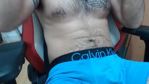 Snapshot of dirfocus chatting on October 31, 3:35 pm Z online show from October 31, 3:35 pm