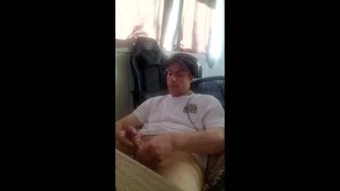Snapshot of dirkdigglerofficial chatting on June 11, 5:49 am dirkdigglerofficial online show from June 11, 5:49 am