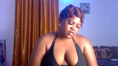 Snapshot of dirty_bitch111 chatting on June 3, 1:19 am dirty_bitch111 online show from June 3, 1:19 am