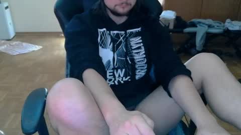 Snapshot of dirty_fun_boy chatting on May 18, 10:21 am dirty_fun_boy online show from May 18, 10:21 am