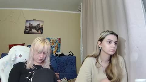 Snapshot of dirty_kiss69 chatting on May 4, 10:06 pm Dirty Kiss69 online show from May 4, 10:06 pm