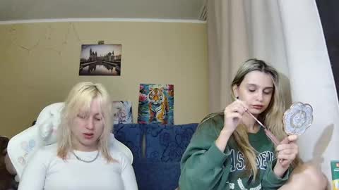 Snapshot of dirty_kiss69 chatting on May 31, 8:10 pm Dirty Kiss69 online show from May 31, 8:10 pm