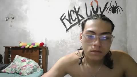 dirty model online show from March 8, 6:06 am