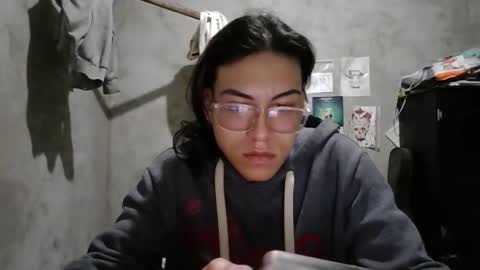 dirty model online show from April 28, 3:22 am