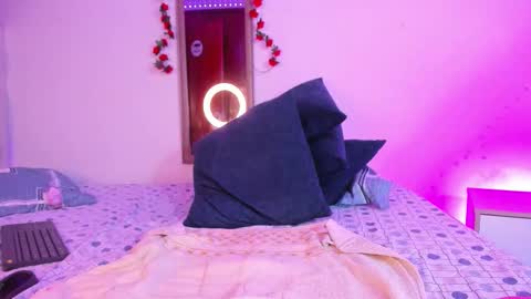 Samantha  online show from February 11, 7:13 am