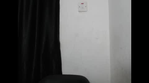 Dirtyangel online show from February 25, 5:06 am