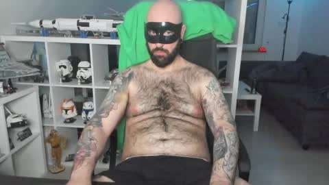 Snapshot of dirtybalws chatting on February 10, 4:52 am Robert online show from February 10, 4:52 am