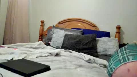 Daisy Wylde online show from February 25, 8:24 am