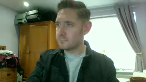 Snapshot of dirtylondon729 chatting on January 7, 1:35 pm Exhibitionist Ben online show from January 7, 1:35 pm