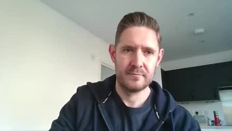 Snapshot of dirtylondon729 chatting on March 11, 11:27 am Exhibitionist Ben online show from March 11, 11:27 am