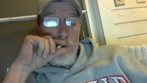 Snapshot of dirtynastyoldman chatting on March 10, 1:34 am dirtynastyoldman online show from March 10, 1:34 am