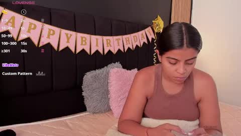 Snapshot of dirtysex18 chatting on May 24, 7:19 pm Soffie - Valentina - Yuya Astro online show from May 24, 7:19 pm