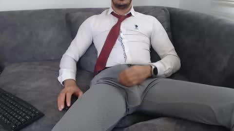 dirtyybooyy77 online show from May 2, 9:36 am
