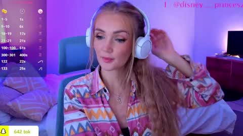 Snapshot of disney__princess chatting on March 8, 8:18 am JASMINE online show from March 8, 8:18 am