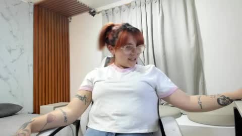 Snapshot of dita_bundy chatting on June 2, 1:07 am dita bundy online show from June 2, 1:07 am