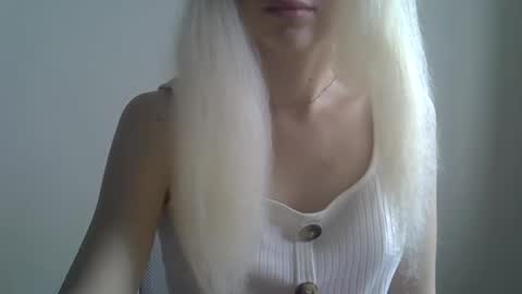 Snapshot of ditamilton chatting on November 2, 11:56 am DitaMilton online show from November 2, 11:56 am