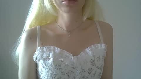 DitaMilton online show from February 21, 8:26 am