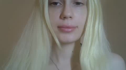 DitaMilton online show from April 28, 8:36 pm
