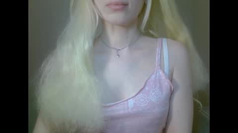DitaMilton online show from April 30, 8:57 pm