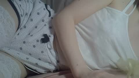 DitaMilton online show from May 11, 4:04 pm