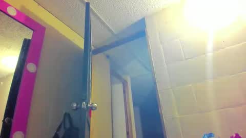 Mia Alejandra online show from December 4, 8:56 am