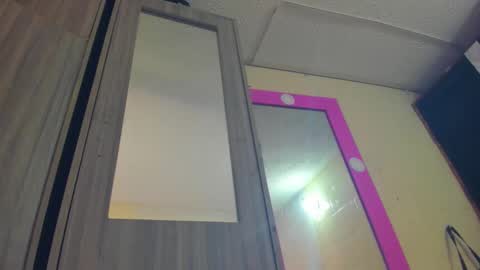 Mia Alejandra online show from December 21, 12:40 am