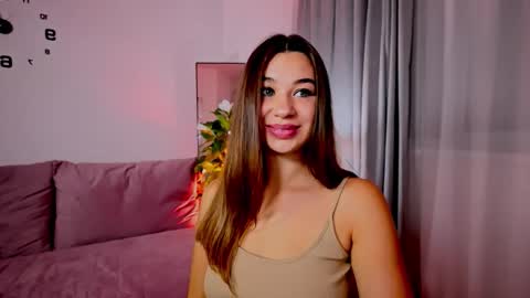 Tia online show from October 22, 9:36 pm