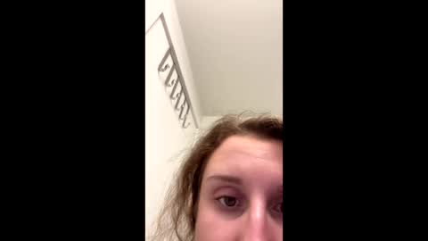 Snapshot of divinadreams chatting on April 4, 6:49 pm divinadreams online show from April 4, 6:49 pm