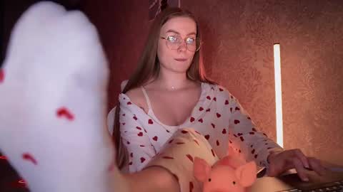 Snapshot of divine_hannah chatting on February 21, 10:59 pm Hannah online show from February 21, 10:59 pm