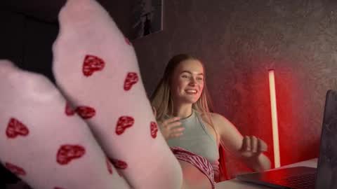 Snapshot of divine_hannah chatting on February 26, 2:04 am Hannah online show from February 26, 2:04 am