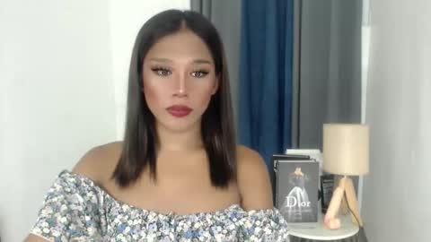 Snapshot of divine_sawanta chatting on January 13, 6:51 am SAWANTA online show from January 13, 6:51 am