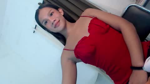 Snapshot of divine_sawanta chatting on February 12, 3:45 am SAWANTA online show from February 12, 3:45 am