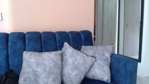 Snapshot of divineisis chatting on May 22, 12:00 pm Hera online show from May 22, 12:00 pm